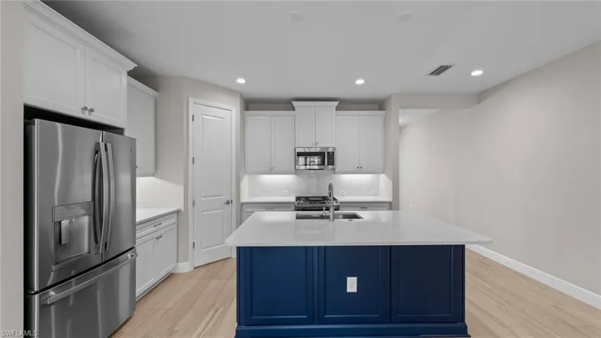 4088  Pegasus  WAY, Naples, FL 34120