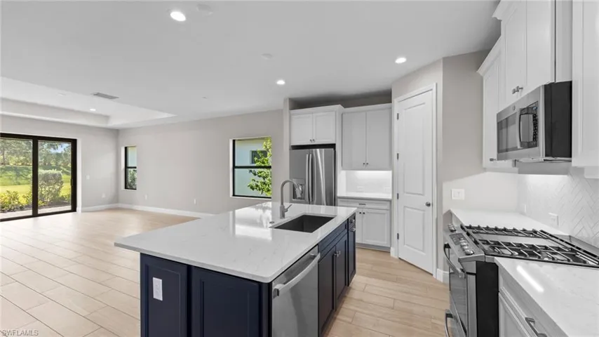 4088  Pegasus  WAY, Naples, FL 34120