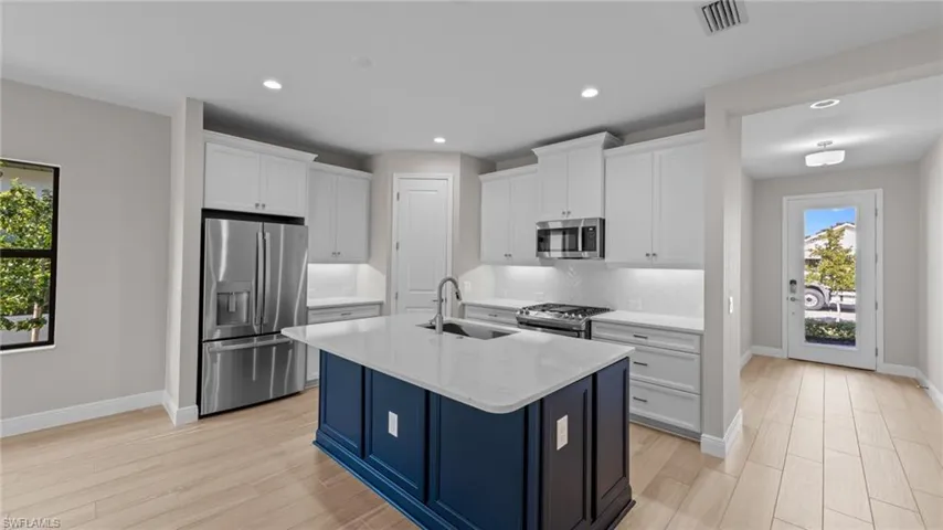 4088  Pegasus  WAY, Naples, FL 34120