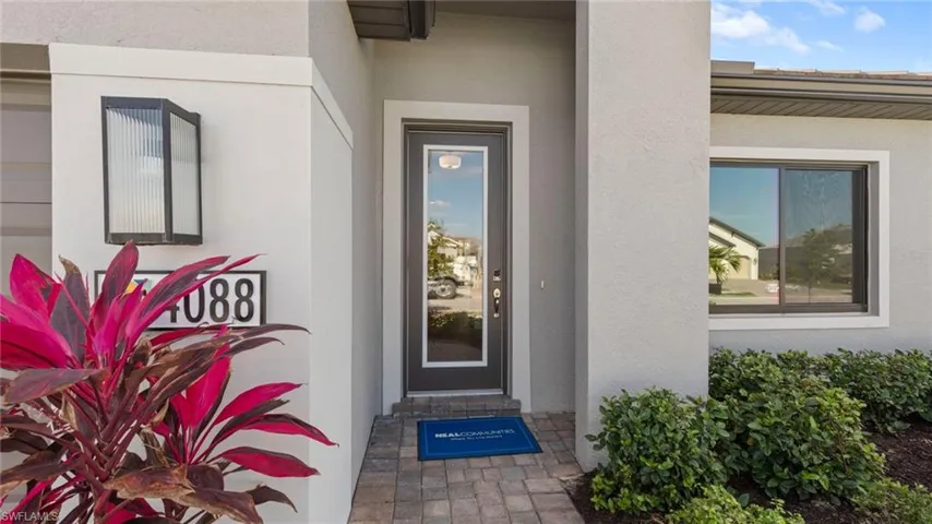 4088  Pegasus  WAY, Naples, FL 34120