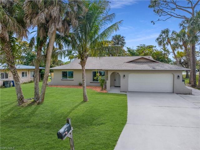 8091  Cleaves  RD, North Fort Myers, FL 33903