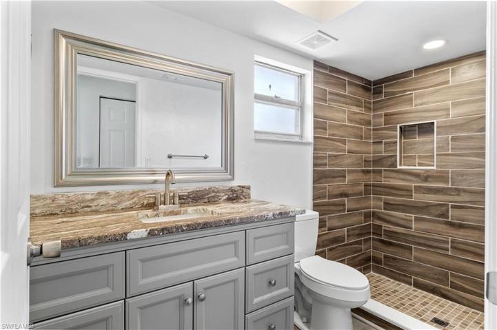 8091  Cleaves  RD, North Fort Myers, FL 33903