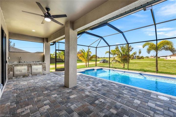 Lanai Under truss