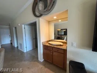 9844 Venezia Cir 721, Naples, Florida 34113