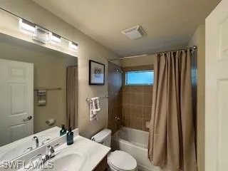 9844 Venezia Cir 721, Naples, Florida 34113