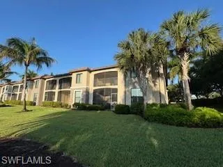 9844 Venezia Cir 721, Naples, Florida 34113