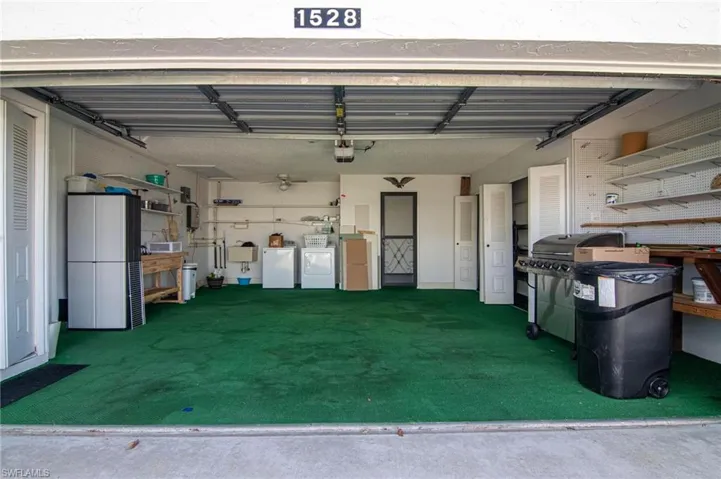 Ceiling fan, washer/dryer, garage opener, LED lights included!