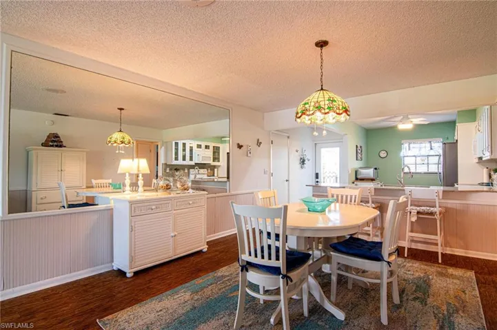 In addition to the functional breakfast bar, the dining table can easily expand to seat 8 comfortably!