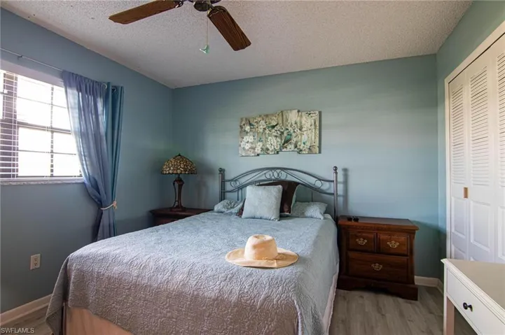 Your guests & family members will enjoy this lovely atmosphere with large windows and lots of natural light!