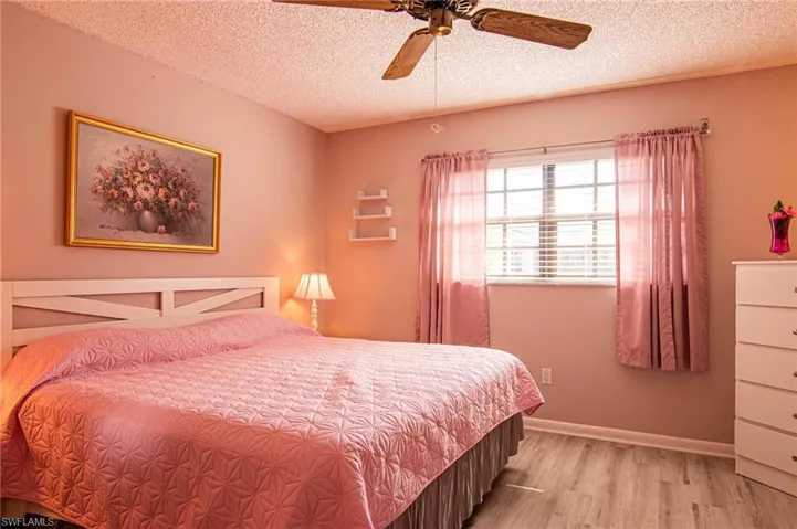 This master bedroom also features an En Suite bathroom.