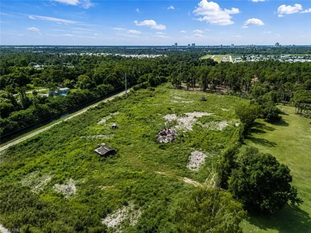 4800 Dor Lee Ln, North Fort Myers, Florida 33917