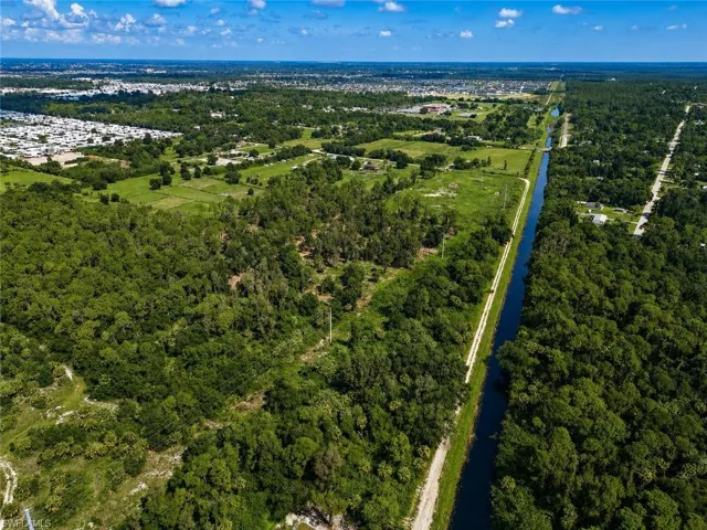 4800 Dor Lee Ln, North Fort Myers, Florida 33917
