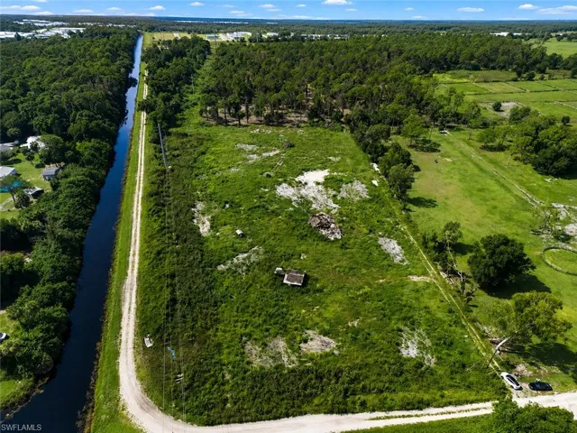 4800 Dor Lee Ln, North Fort Myers, Florida 33917