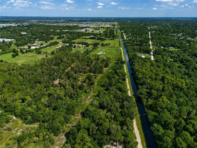 4800 Dor Lee Ln, North Fort Myers, Florida 33917