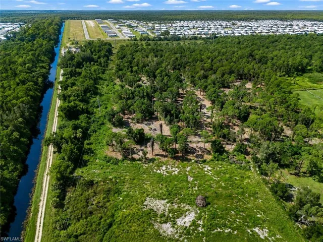 4800 Dor Lee Ln, North Fort Myers, Florida 33917