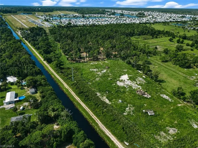 4800 Dor Lee Ln, North Fort Myers, Florida 33917
