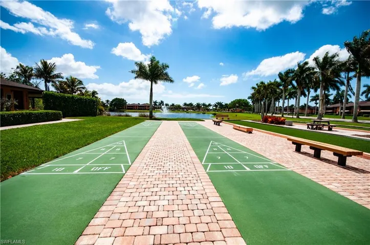 1538  Mainsail  DR, Naples, FL 34114