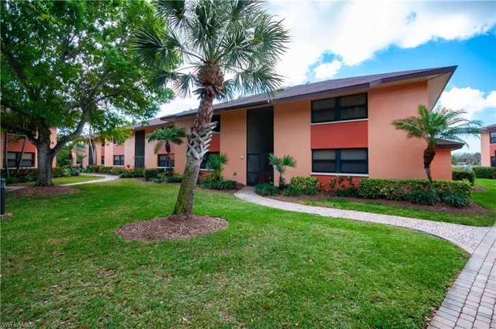 1538  Mainsail  DR, Naples, FL 34114