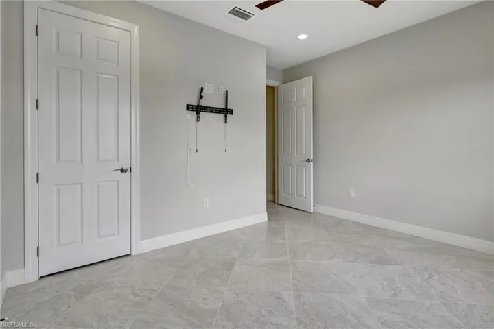 Guest bedroom 2