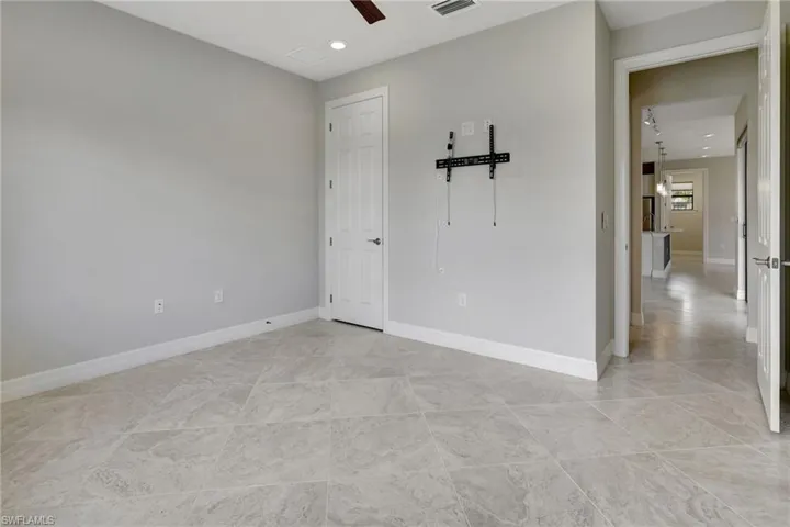Guest bedroom 2