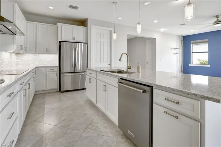 11752 Bowes Cir, Fort Myers, Florida 33913