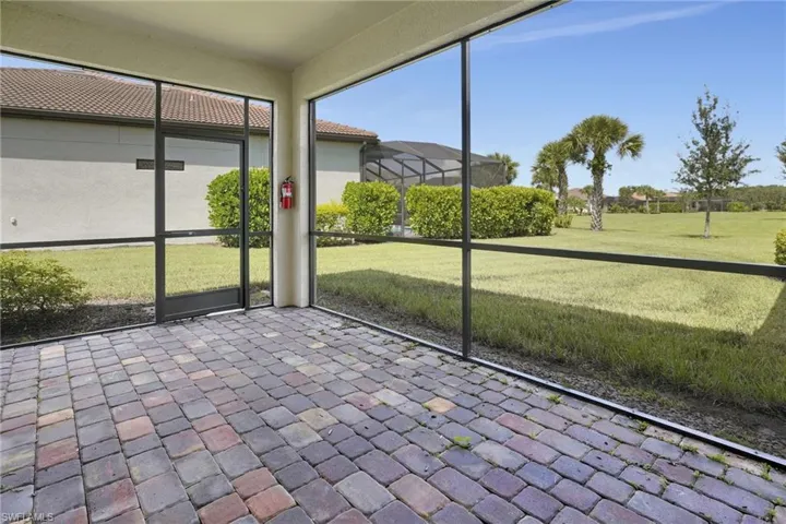 11752 Bowes Cir, Fort Myers, Florida 33913