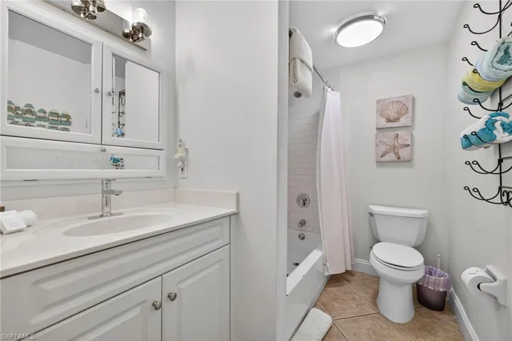 559 105th Ave N, Naples, Florida 34108