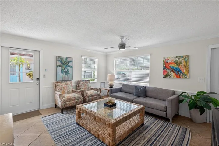 559 105th Ave N, Naples, Florida 34108