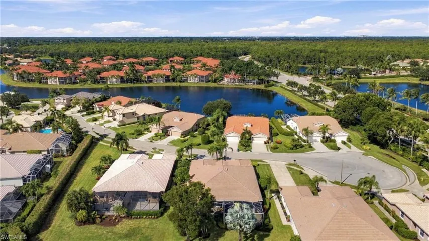 6524 Castlelawn Pl 64, Naples, Florida 34113