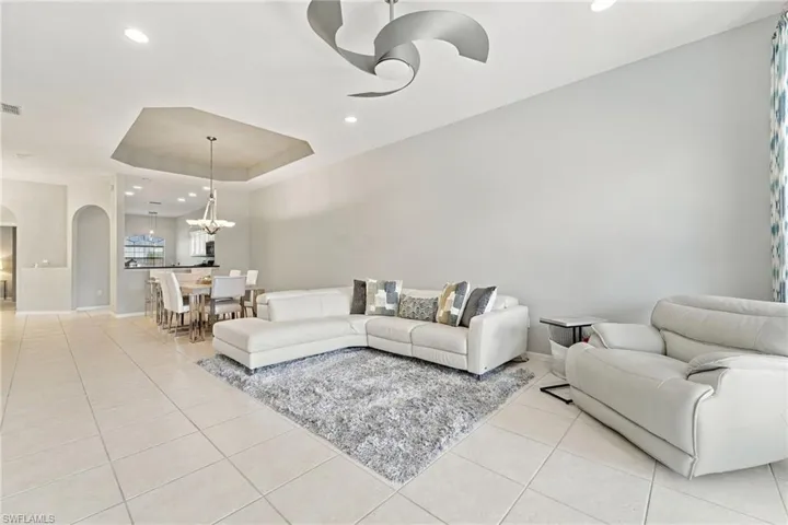 6524 Castlelawn Pl 64, Naples, Florida 34113