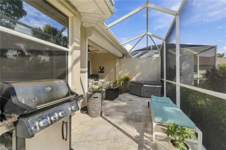 6524 Castlelawn Pl 64, Naples, Florida 34113