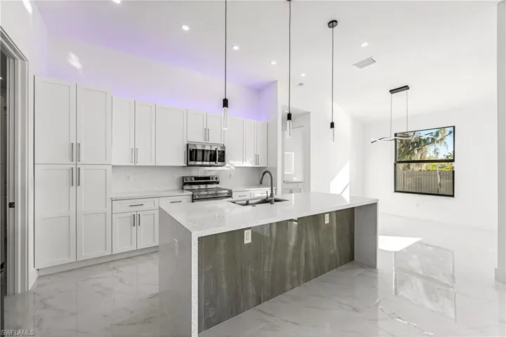 4218 NW 24th  TER, Cape Coral, FL 33993