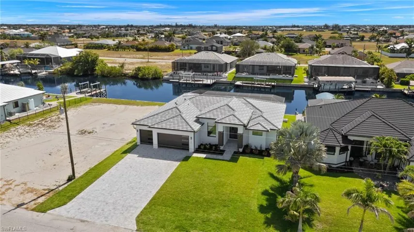 707 Nw 38th Ave, Cape Coral, Florida 33993
