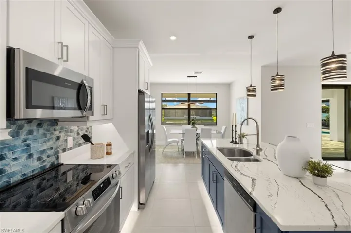 707 Nw 38th Ave, Cape Coral, Florida 33993