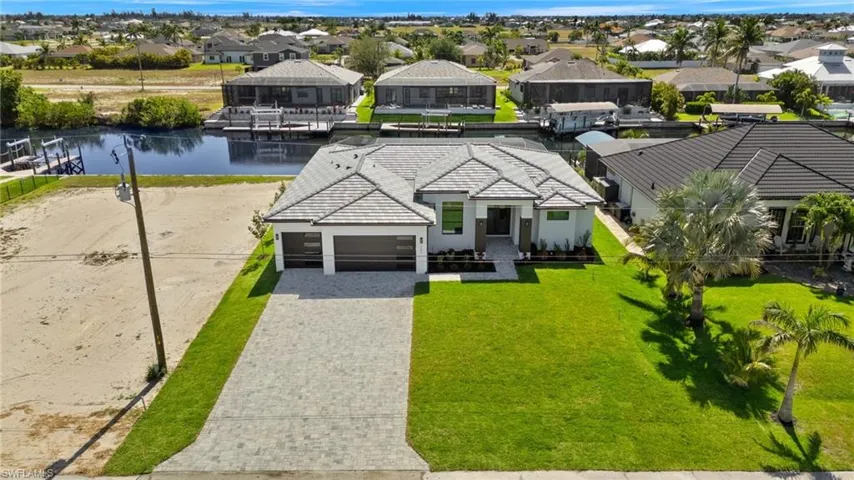 707 Nw 38th Ave, Cape Coral, Florida 33993