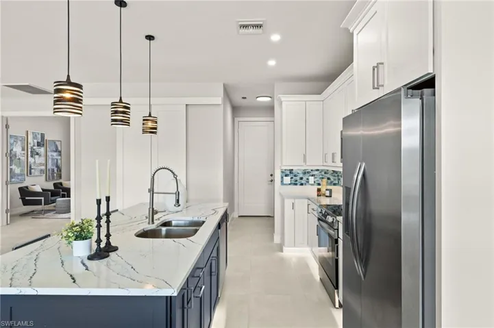 707 Nw 38th Ave, Cape Coral, Florida 33993