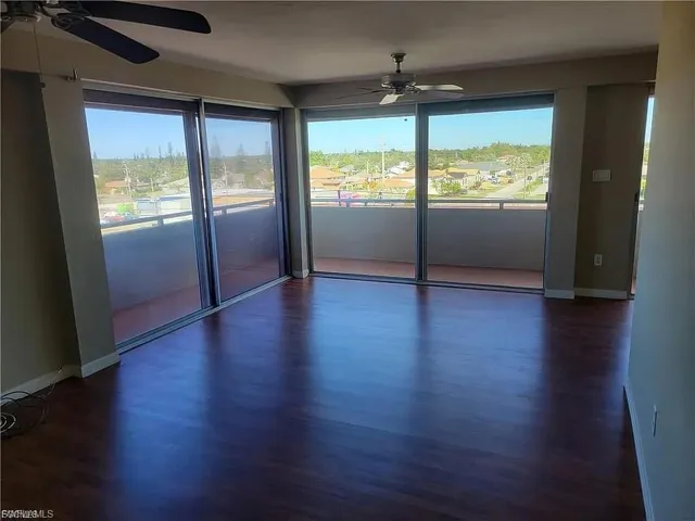 4803 Sunset Ct 402, Cape Coral, Florida 33904