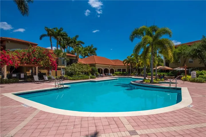 8960 Colonnades Ct E 932, Bonita Springs, Florida 34135