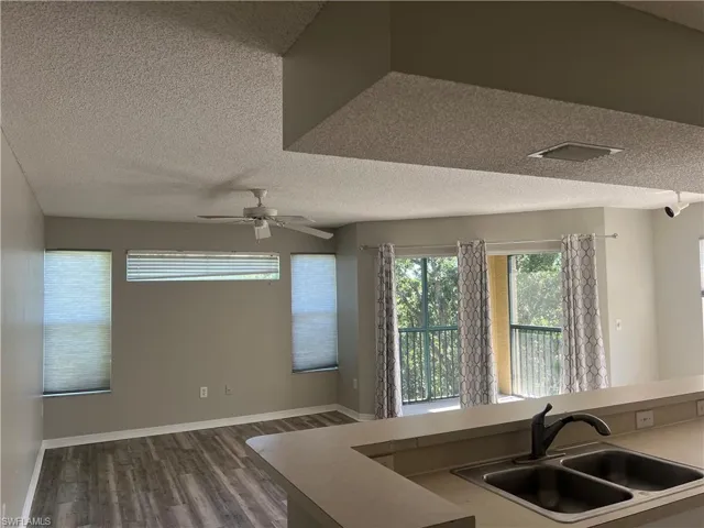 8960 Colonnades Ct E 932, Bonita Springs, Florida 34135