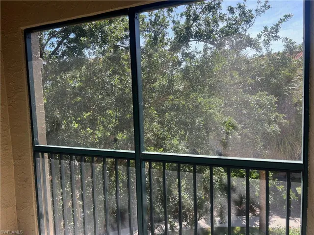8960 Colonnades Ct E 932, Bonita Springs, Florida 34135