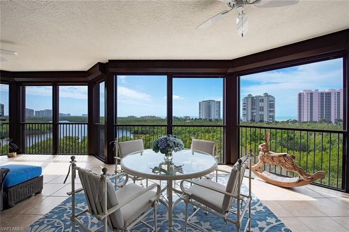 8960  Bay Colony  DR, Naples, FL 34108
