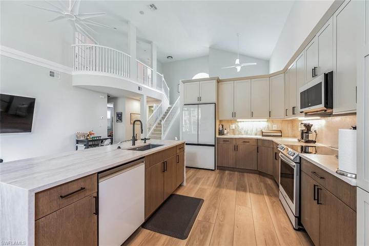 2366 Butterfly Palm DR, NAPLES FL 34119