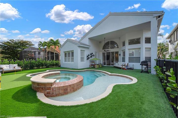 2366 Butterfly Palm DR, NAPLES FL 34119