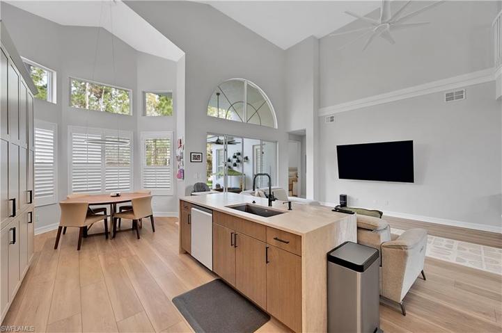 2366 Butterfly Palm DR, NAPLES FL 34119