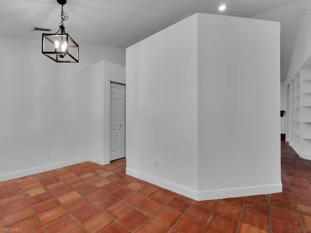 1215  Jung E BLVD, Naples, FL 34120
