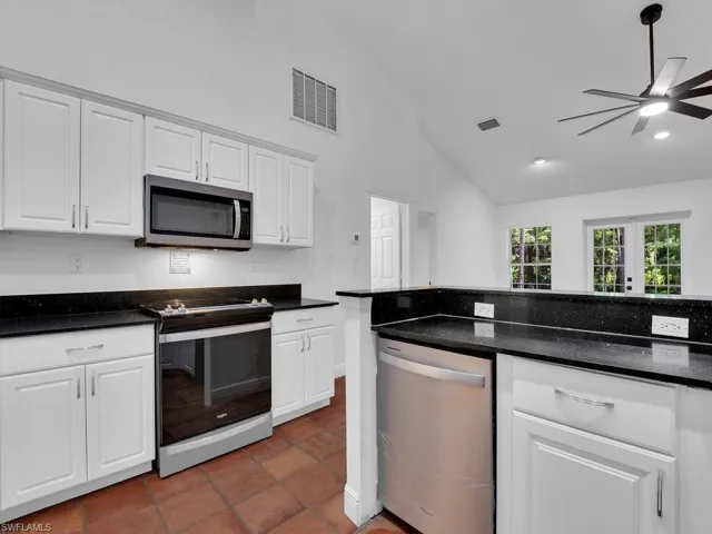 1215  Jung E BLVD, Naples, FL 34120