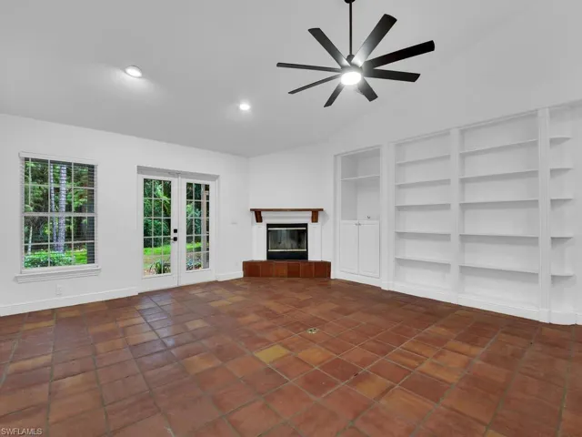 1215  Jung E BLVD, Naples, FL 34120