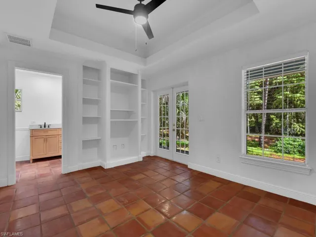 1215  Jung E BLVD, Naples, FL 34120