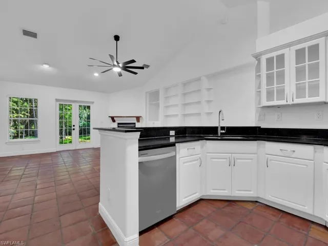 1215  Jung E BLVD, Naples, FL 34120