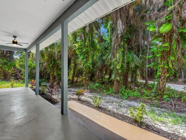 1215  Jung E BLVD, Naples, FL 34120